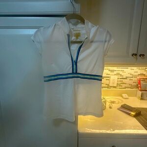 Size XS cute golf shirt